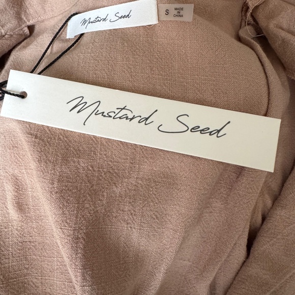 Button-down Crop Top - Picture 5 of 6